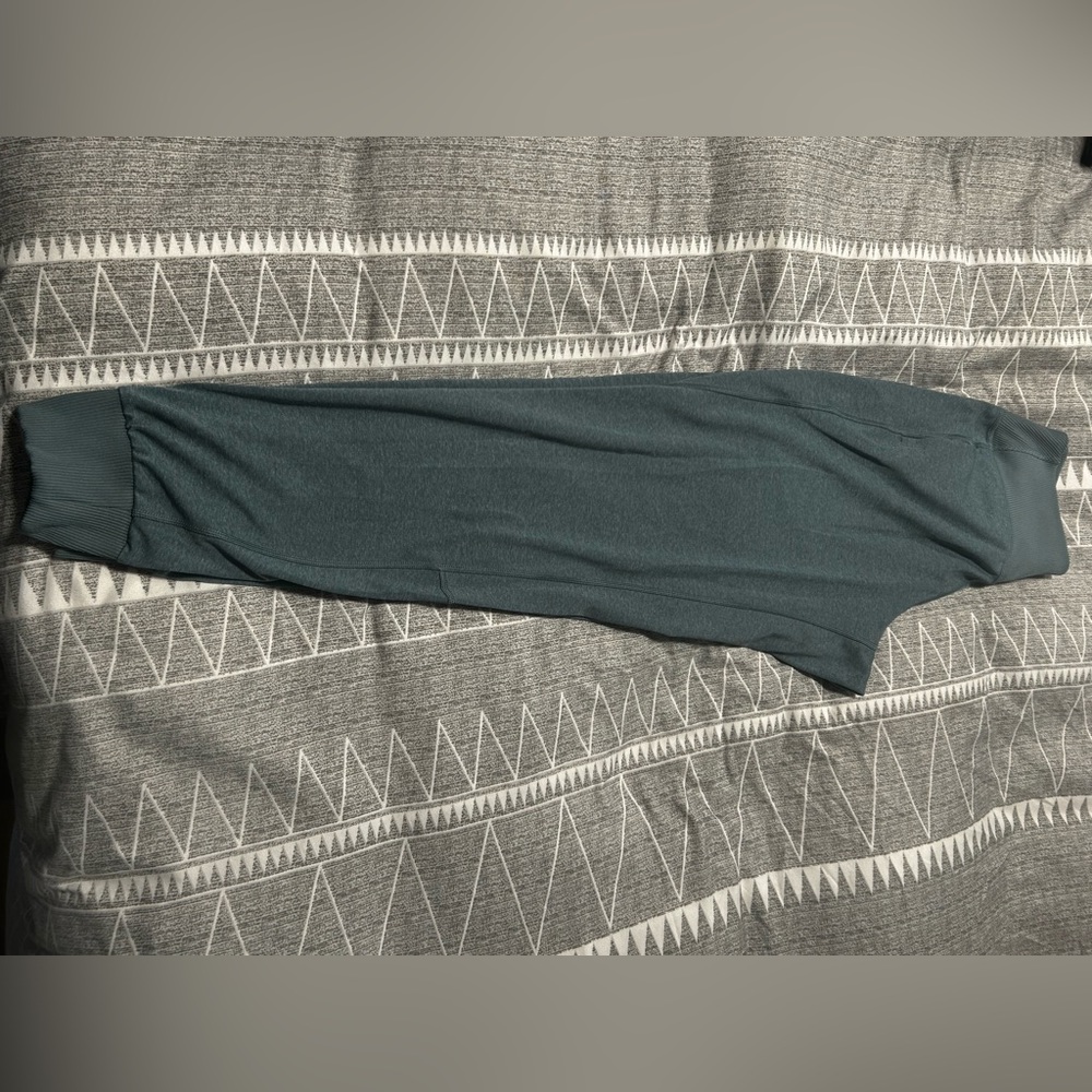 Northface woman’s athletic joggers